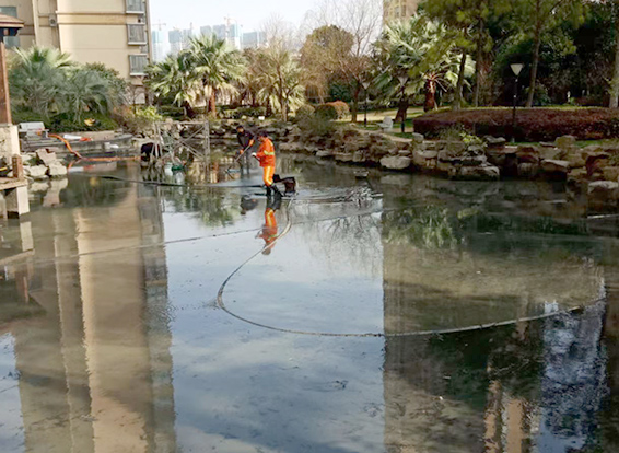 嘉定景观池淤泥清理
