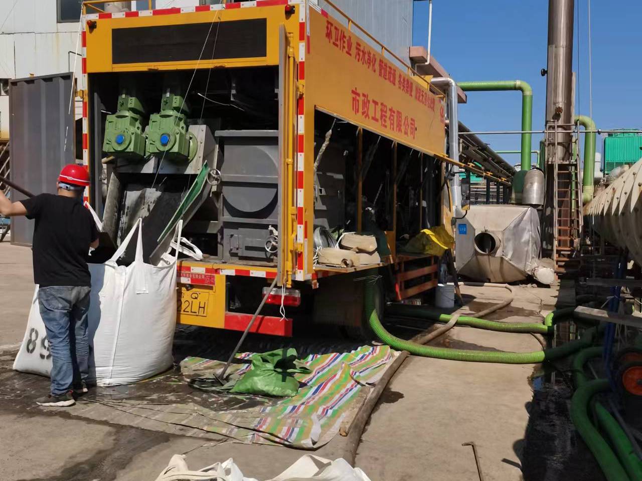 嘉定淤泥压干处理